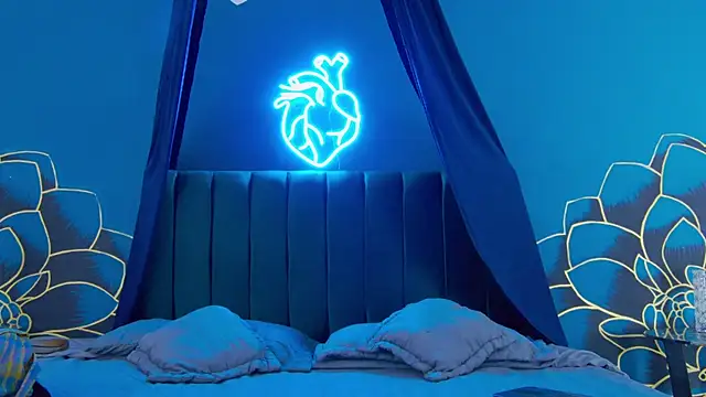 Snapshot of Lunamistyc chatting on October 13, 7:58 pm Lunamistyc online show from October 13, 7:58 pm