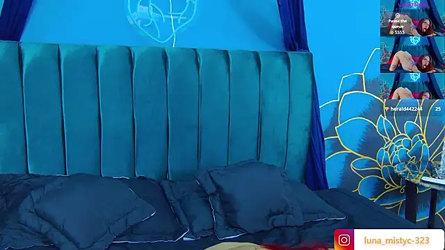 Lunamistyc online show from March 9, 8:02 pm