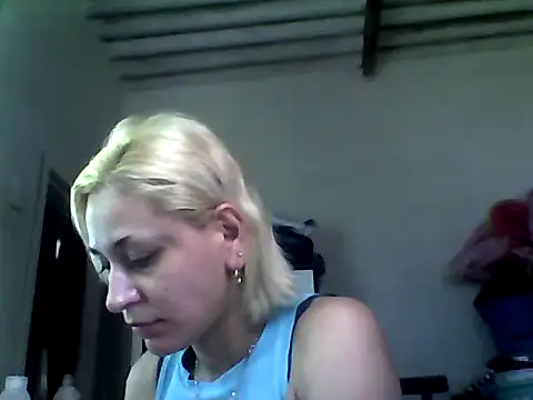 Snapshot of ariana_crazzy chatting on February 24, 4:26 pm ariana crazzy online show from February 24, 4:26 pm