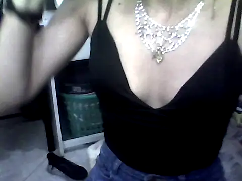 Snapshot of ariana_crazzy chatting on March 12, 12:47 pm ariana crazzy online show from March 12, 12:47 pm