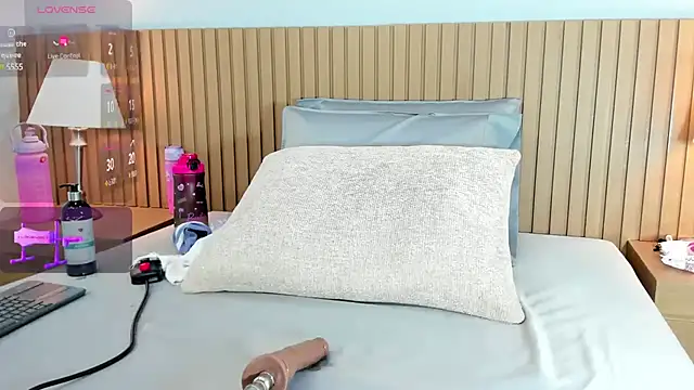 sexy mich 18 online show from December 19, 7:40 am