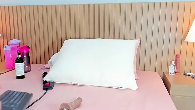 sexy mich 18 online show from December 28, 11:26 pm