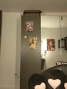 desiree-doux online show from December 1, 9:20 pm