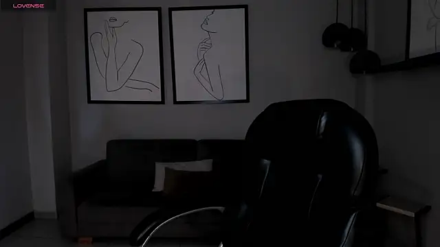 Snapshot of AlinaKravitz chatting on November 1, 11:56 am AlinaKravitz online show from November 1, 11:56 am