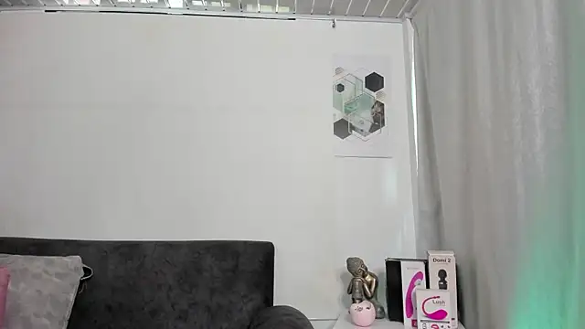 LaylaJewel online show from March 9, 5:28 pm