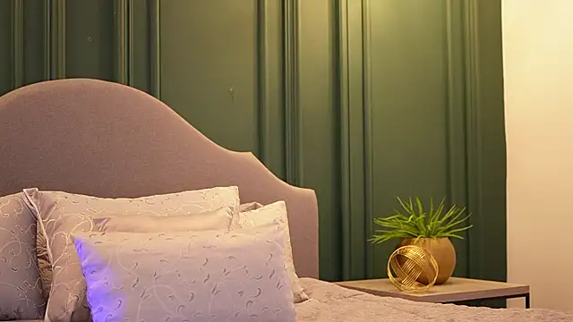 ArwenMuse online show from November 12, 9:47 pm