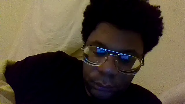 dvaughn3117 online show from April 3, 9:18 am