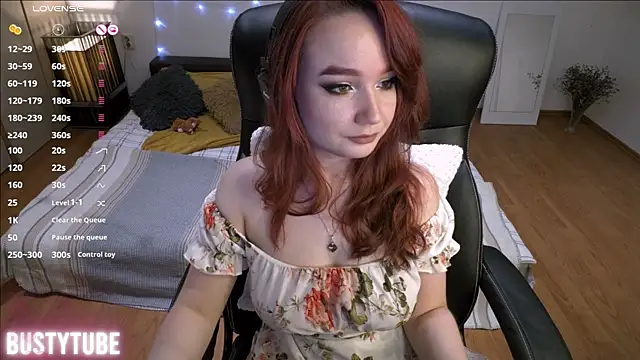 Snapshot of BUSTYTUBE chatting on February 4, 3:40 pm BUSTYTUBE online show from February 4, 3:40 pm