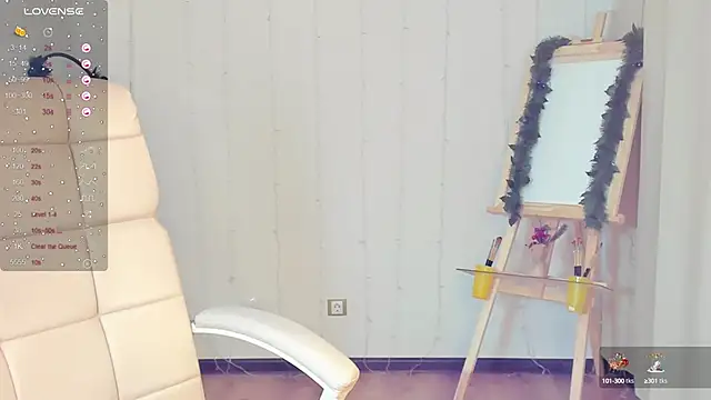 Snapshot of Evacadooo chatting on December 28, 5:23 am Evacadooo online show from December 28, 5:23 am