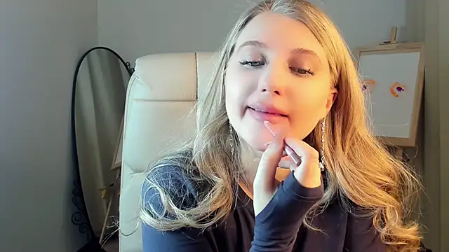 Snapshot of Evacadooo chatting on January 30, 2:38 am Evacadooo online show from January 30, 2:38 am