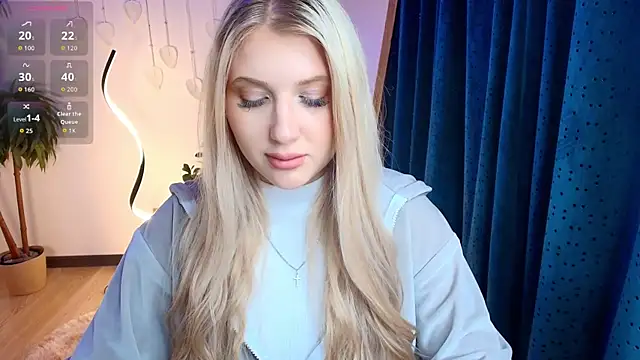 Evacadooo online show from March 1, 2:35 am