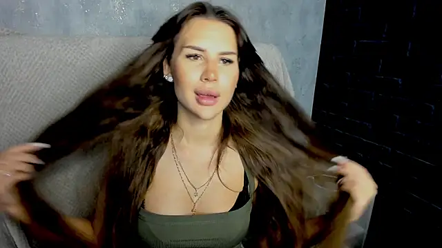 Snapshot of SuraMune chatting on February 17, 8:15 pm SuraMune online show from February 17, 8:15 pm