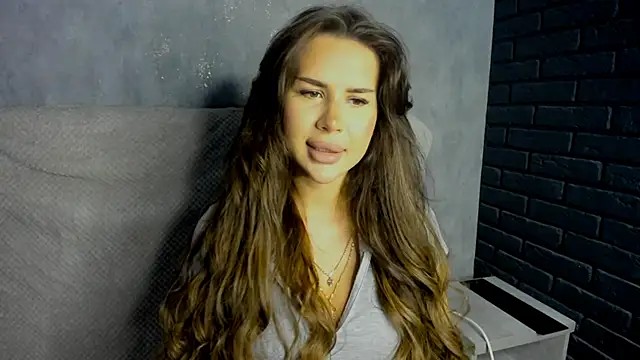 Snapshot of SuraMune chatting on March 21, 12:10 pm SuraMune online show from March 21, 12:10 pm