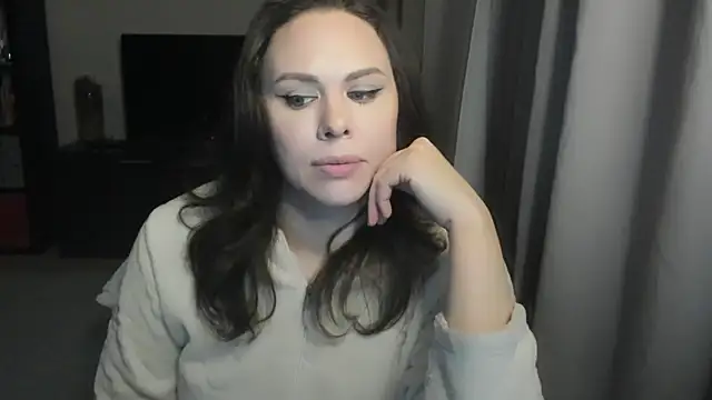 Snapshot of MollyCheiz chatting on February 12, 8:37 pm MollyCheiz online show from February 12, 8:37 pm