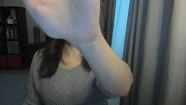 Snapshot of MollyCheiz chatting on February 27, 2:50 pm MollyCheiz online show from February 27, 2:50 pm