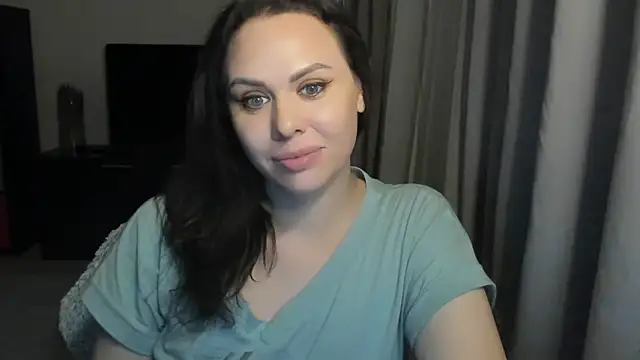 Snapshot of MollyCheiz chatting on March 5, 4:47 pm MollyCheiz online show from March 5, 4:47 pm