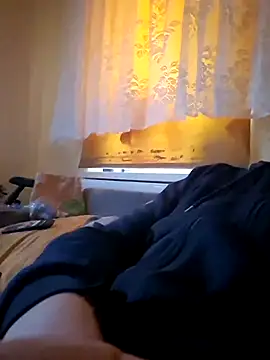 Snapshot of Osmon chatting on December 15, 11:58 am Osmon online show from December 15, 11:58 am