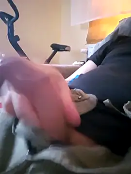 Snapshot of Osmon chatting on February 13, 10:22 am Osmon online show from February 13, 10:22 am