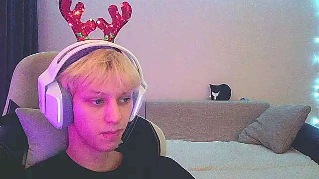 Ostin meow online show from December 18, 12:40 pm