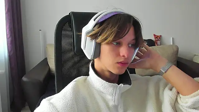 Ostin meow online show from October 2, 5:47 am