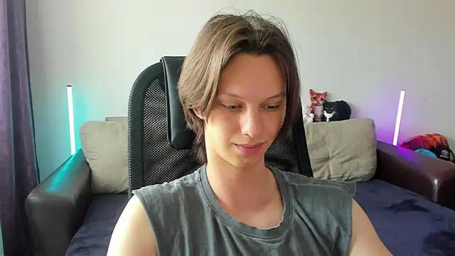 Snapshot of Ostin_meow chatting on May 28, 8:22 am Ostin meow online show from May 28, 8:22 am