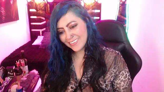 Snapshot of scarleth_blue chatting on May 4, 3:13 am scarleth blue online show from May 4, 3:13 am