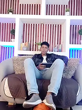 Snapshot of wagz chatting on October 23, 1:10 pm wagz online show from October 23, 1:10 pm