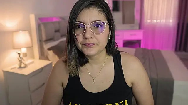 Camilaa bueno online show from January 1, 5:55 pm