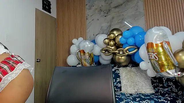 Snapshot of Any_topless chatting on September 24, 11:02 am Any topless online show from September 24, 11:02 am