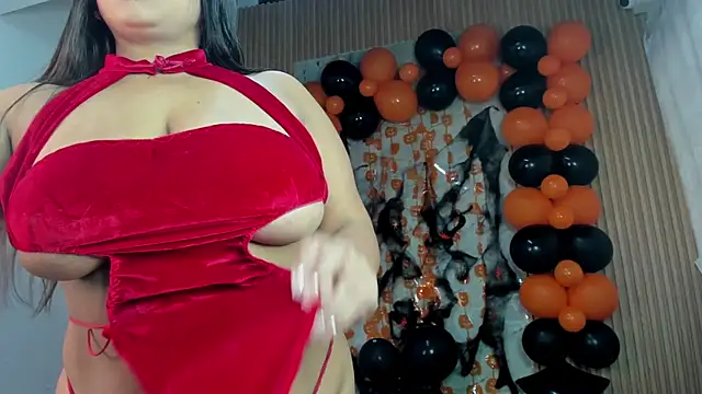 Snapshot of Any_topless chatting on October 21, 11:00 am Any topless online show from October 21, 11:00 am