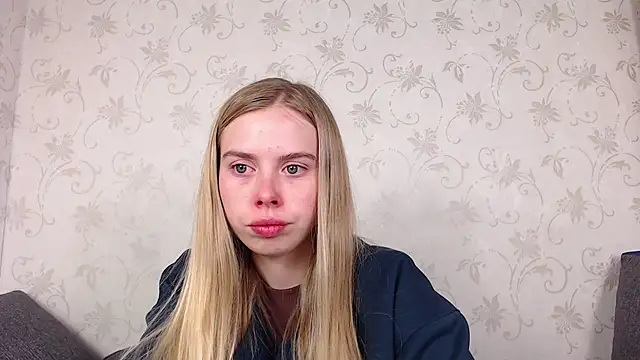 sofiaa here online show from May 12, 11:57 pm