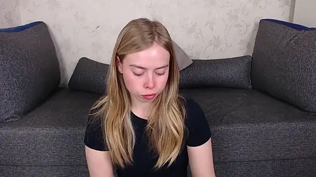 sofiaa here online show from May 14, 12:17 am