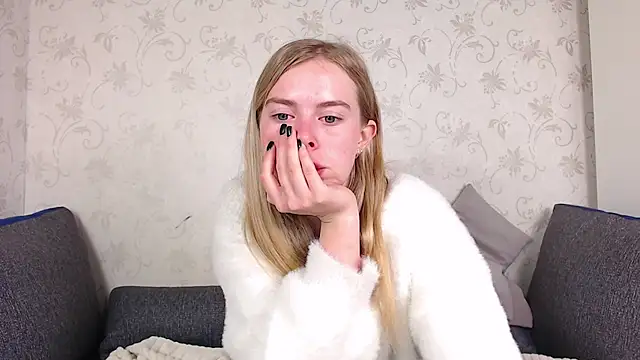 sofiaa here online show from May 17, 11:56 pm