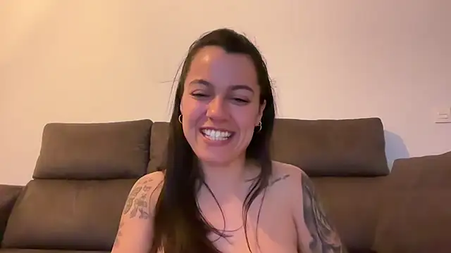 Snapshot of AmaraBella69 chatting on February 22, 9:59 pm AmaraBella69 online show from February 22, 9:59 pm