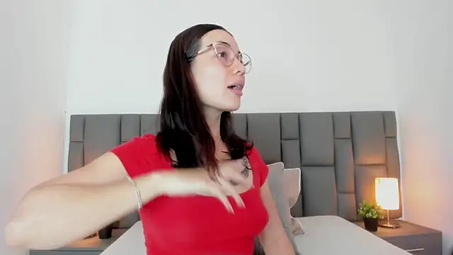 Snapshot of SaraOspinna chatting on October 1, 3:40 pm SaraOspinna online show from October 1, 3:40 pm