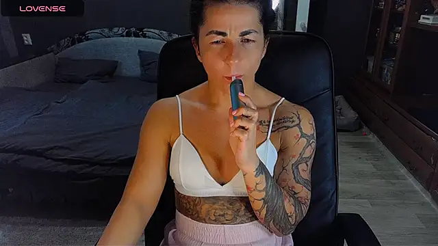 Aria Dl online show from October 7, 11:18 am