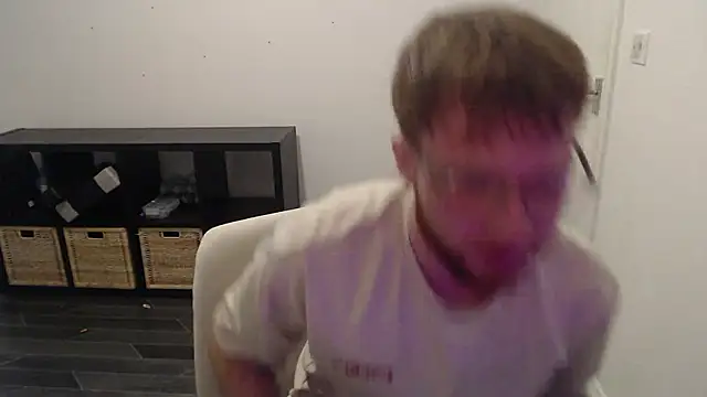 Snapshot of PrettyGinger chatting on December 4, 7:56 pm PrettyGinger online show from December 4, 7:56 pm