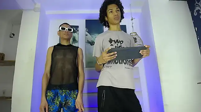 Snapshot of Kendall_Vergara chatting on December 4, 7:34 pm Kendall Vergara online show from December 4, 7:34 pm