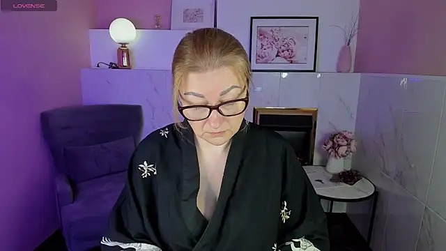 AlexandraKind online show from January 8, 1:31 pm