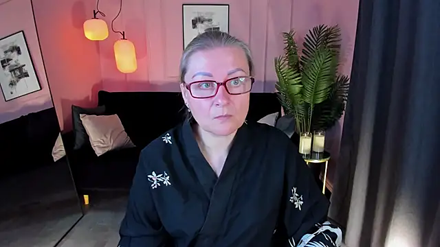 Snapshot of AlexandraKind chatting on September 20, 1:45 pm AlexandraKind online show from September 20, 1:45 pm