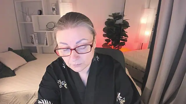 AlexandraKind online show from March 25, 8:37 pm