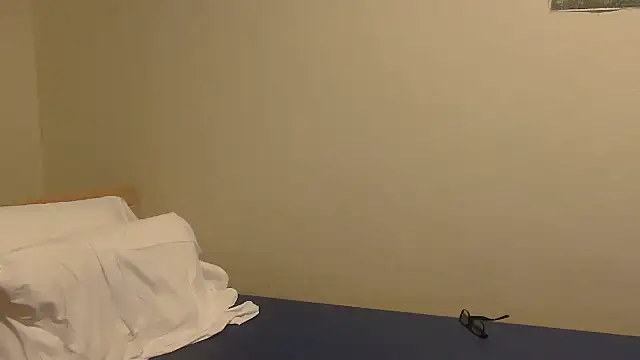 housewife shantie online show from October 19, 7:31 am