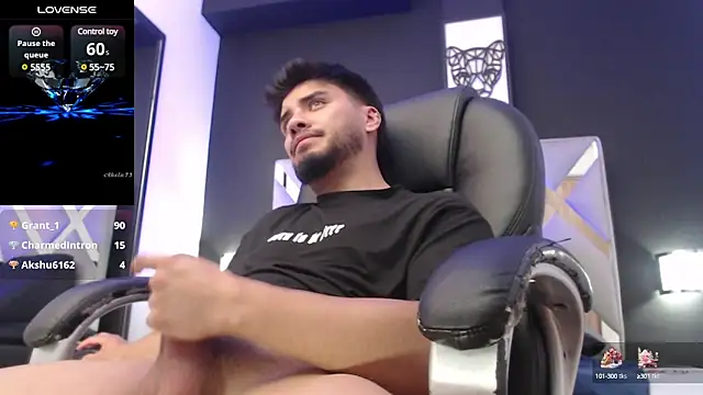 Snapshot of Tommidubois chatting on December 21, 10:19 pm Tommidubois online show from December 21, 10:19 pm