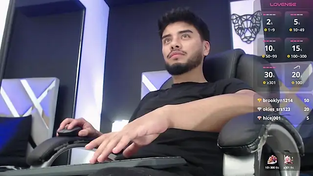 Snapshot of Tommidubois chatting on December 30, 10:10 am Tommidubois online show from December 30, 10:10 am