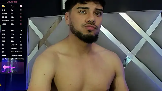 Snapshot of Tommidubois chatting on March 8, 9:17 am Tommidubois online show from March 8, 9:17 am