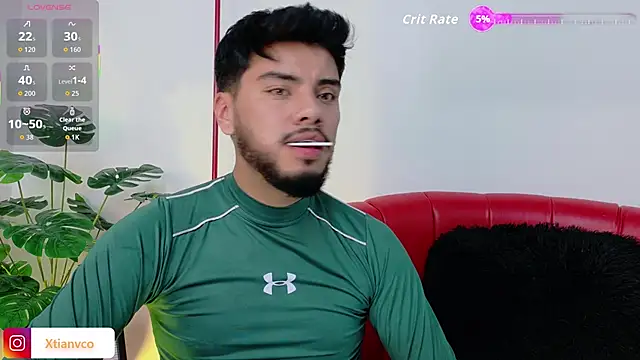 Snapshot of Tommidubois chatting on October 24, 3:36 am Tommidubois online show from October 24, 3:36 am