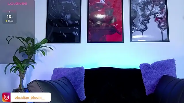 Alisson Wynter online show from May 16, 3:47 am
