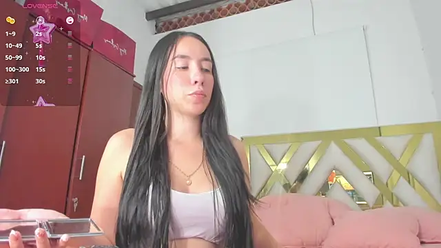 Snapshot of rousee_yareldss chatting on March 12, 5:57 am rousee yareldss online show from March 12, 5:57 am