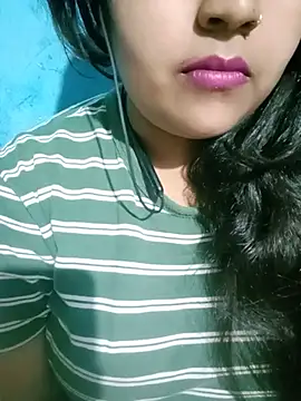 Love-Veronica online show from June 16, 7:05 pm