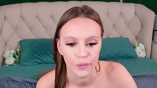 RebeccaMartons online show from July 5, 11:23 pm